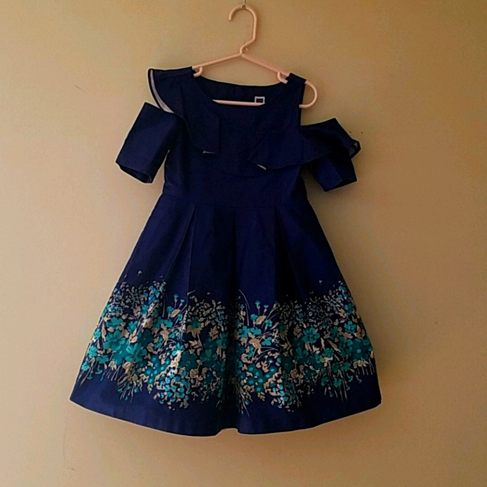 Girl's dress